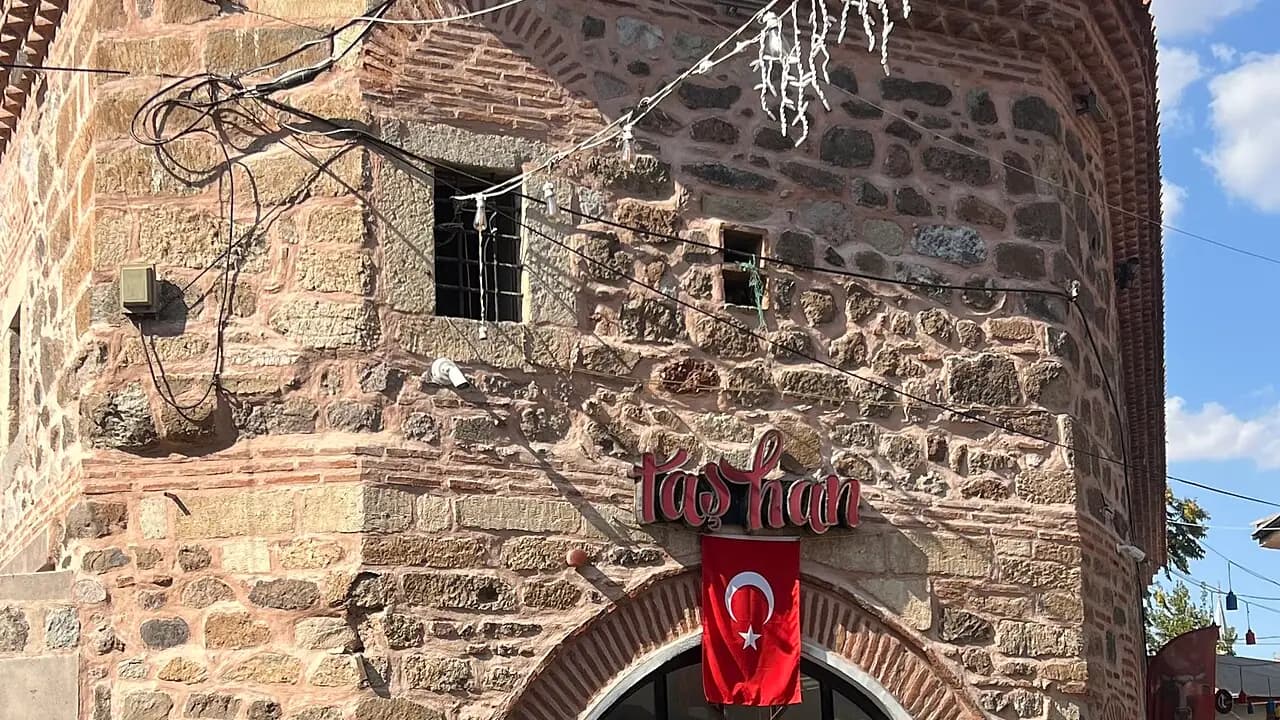 Taşhan (Hoca Üveys Han)