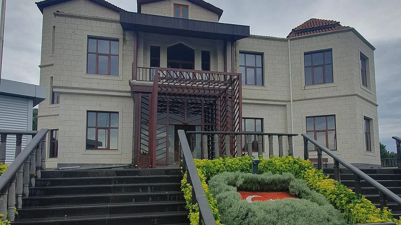 Музей демократии имени Аднана Мендереса