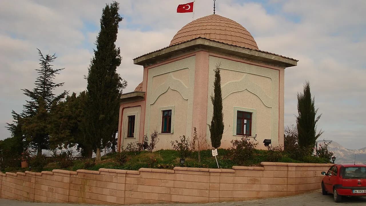 Dursun Fakih Tomb