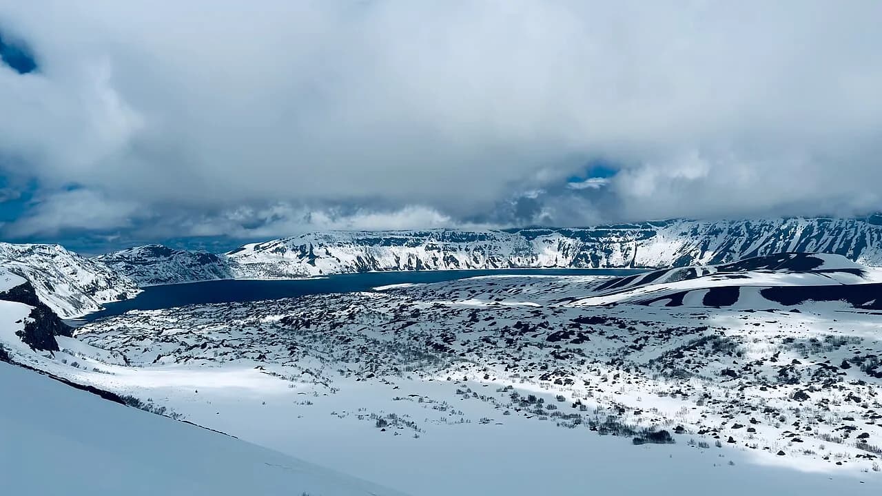 Nemrut Krater Gölü