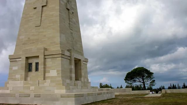 Lone-Pine-Denkmal (Kanlısırt)