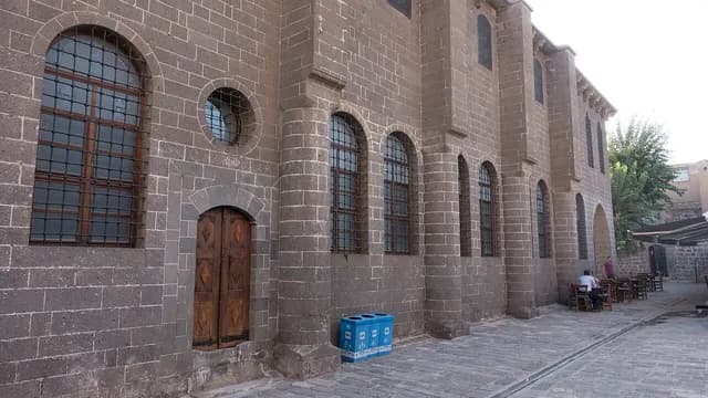 Surp Giragos Ermeni Kilisesi