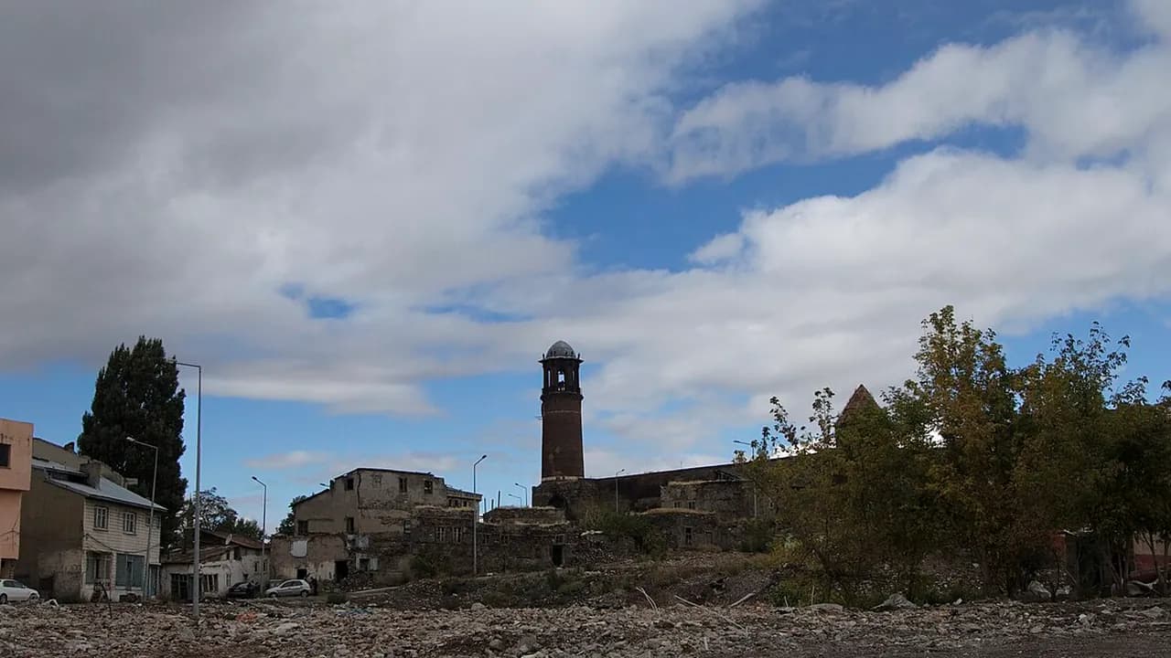 Erzurum Kalesi ve Tepsi Minare