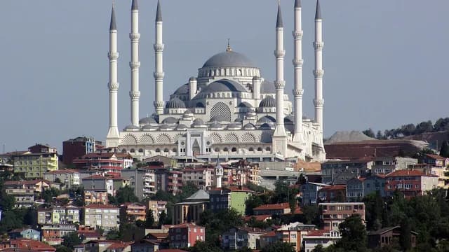 Büyük Çamlıca Mosque