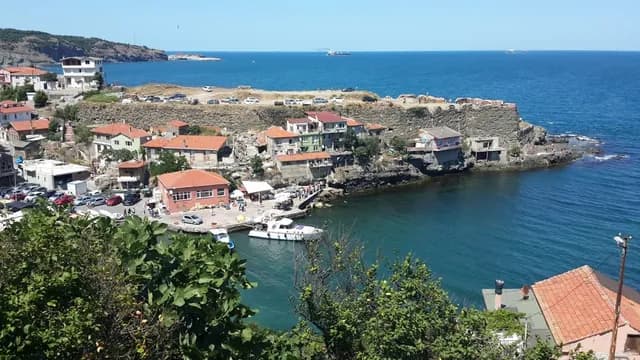 Garipçe Village and Castle