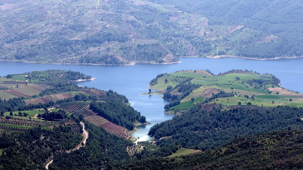 Sır Baraj Gölü