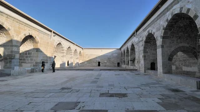 Zazadin Hanı