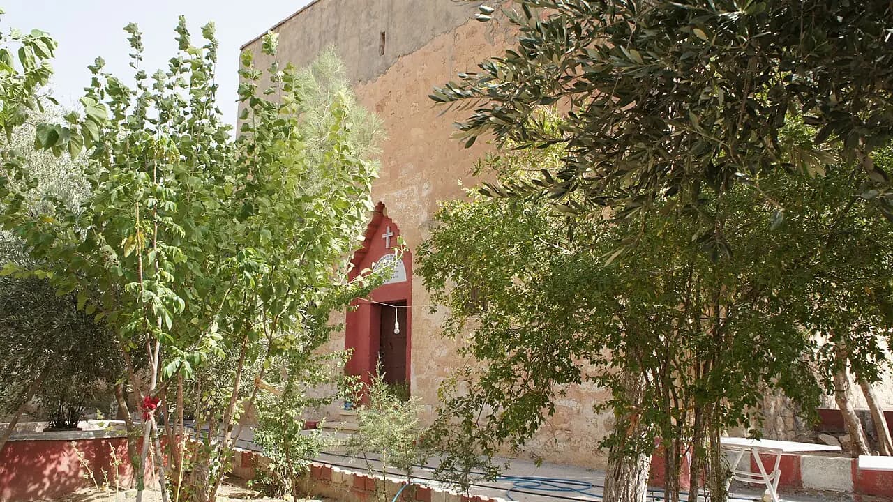 Derik Surp Kevork (Red) Church