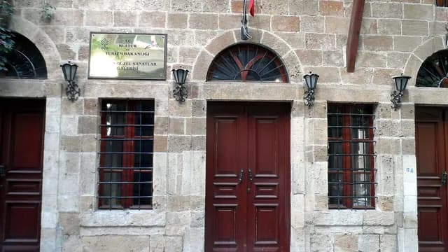 معرض الفنون الجميلة الحكومي في مرسين