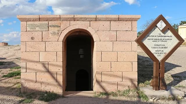 مدينة أوزكوناك تحت الأرض
