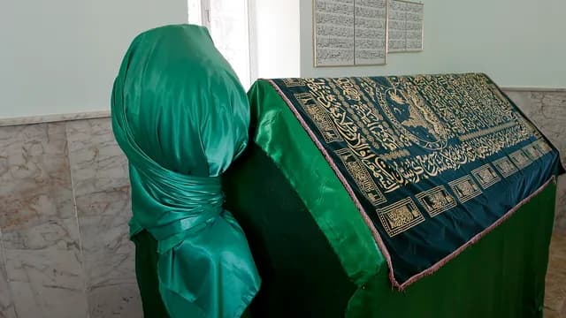 Şeyh İbrahim el-Mücahid Türbesi