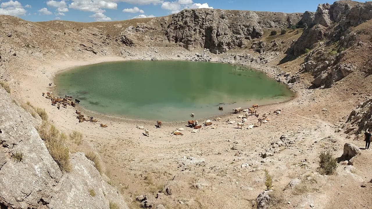 Kızılçan-See (Canova-See)