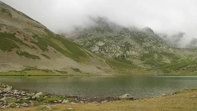 Lake Aygır (Aygır Gölü)